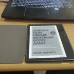 Buku Seni bersikap bodo amat